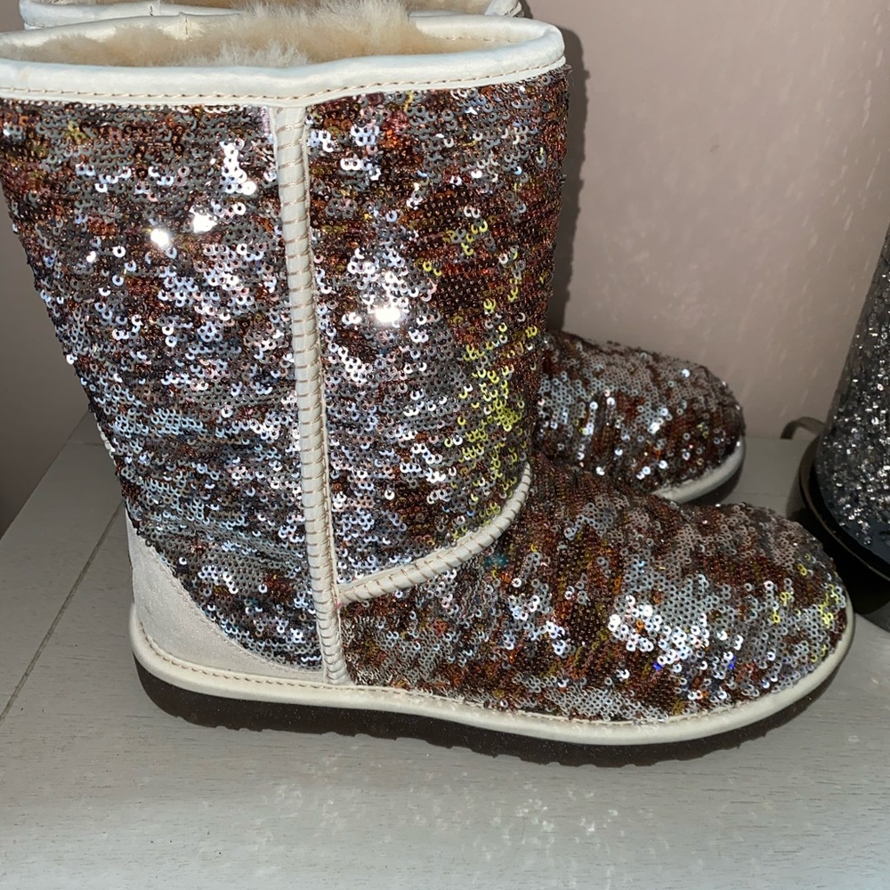 Uggs - image 4